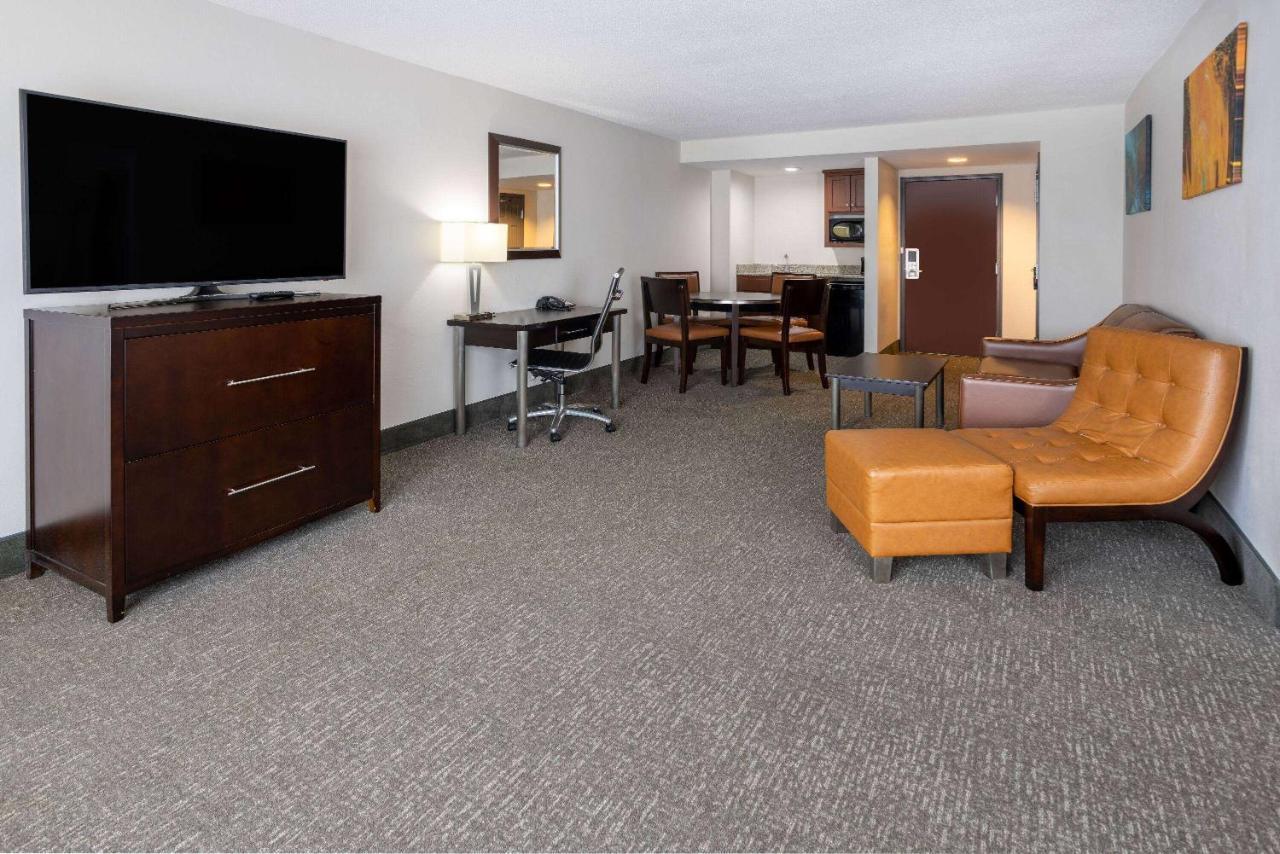 Wingate By Wyndham Atlanta Galleria/ Ballpark Smyrna Ngoại thất bức ảnh
